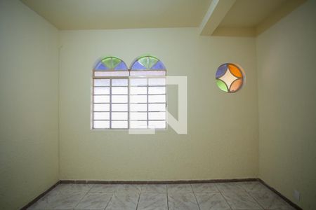 Casa à venda com 90m², 2 quartos e 2 vagas Casa à venda com 90m², 2 quartos e 2 vagasSuíte