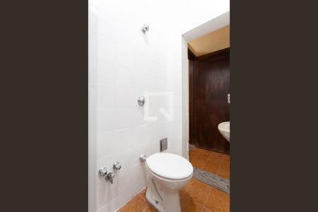 Casa à venda com 90m², 2 quartos e 2 vagas Casa à venda com 90m², 2 quartos e 2 vagasBanheiro da Suíte