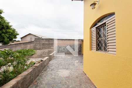 Casa à venda com 90m², 2 quartos e 2 vagas Casa à venda com 90m², 2 quartos e 2 vagasFrente da Casa