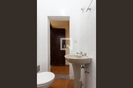 Casa à venda com 90m², 2 quartos e 2 vagas Casa à venda com 90m², 2 quartos e 2 vagasBanheiro da Suíte