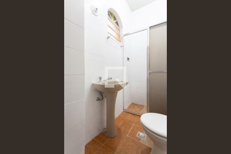 Casa à venda com 90m², 2 quartos e 2 vagas Casa à venda com 90m², 2 quartos e 2 vagasBanheiro da Suíte