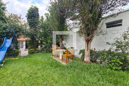 Casa de condomínio à venda com 220m², 3 quartos e 2 vagasÁrea comum - Playground