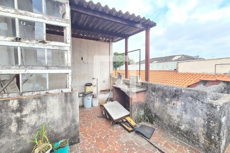 Casa de condomínio à venda com 220m², 3 quartos e 2 vagasQuintal