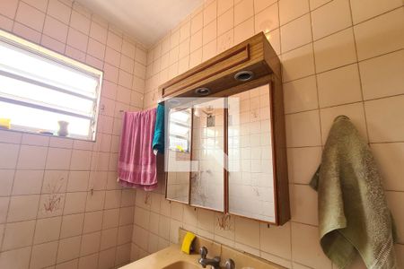 Casa de condomínio à venda com 220m², 3 quartos e 2 vagasBanheiro 1
