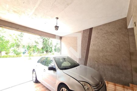 Casa de condomínio à venda com 220m², 3 quartos e 2 vagasGaragem