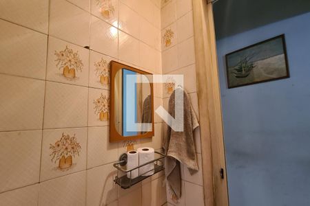 Casa de condomínio à venda com 220m², 3 quartos e 2 vagasLavabo