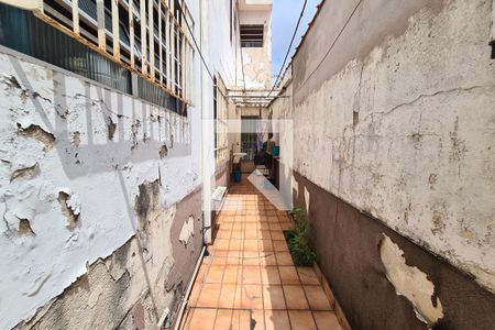 Casa de condomínio à venda com 220m², 3 quartos e 2 vagasQuintal