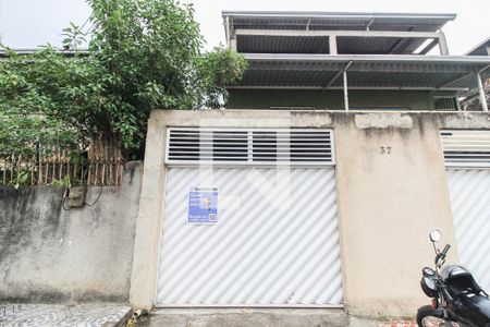 Casa para alugar com 65m², 2 quartos e 1 vagaFachada