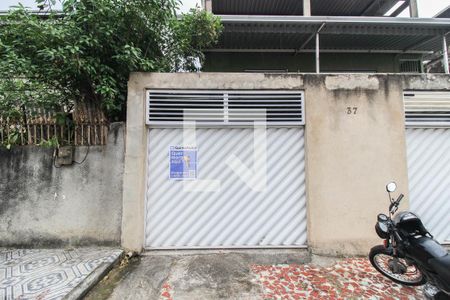 Casa para alugar com 65m², 2 quartos e 1 vagaFachada