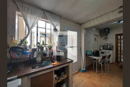 Casa à venda com 126m², 3 quartos e 2 vagas Casa à venda com 126m², 3 quartos e 2 vagasCozinha