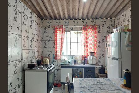 Casa à venda com 126m², 3 quartos e 2 vagas Casa à venda com 126m², 3 quartos e 2 vagasCozinha da Edícula