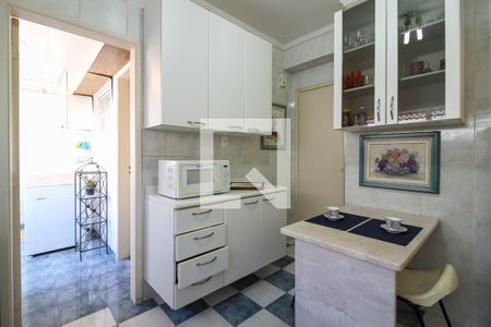 Apartamento para alugar com 90m², 2 quartos e 1 vaga Apartamento para alugar com 90m², 2 quartos e 1 vagaCozinha