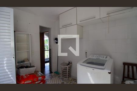 Casa de condomínio à venda com 350m², 5 quartos e 6 vagasÁrea de Serviço
