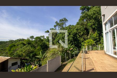 Casa de condomínio à venda com 350m², 5 quartos e 6 vagasVaranda da Casa