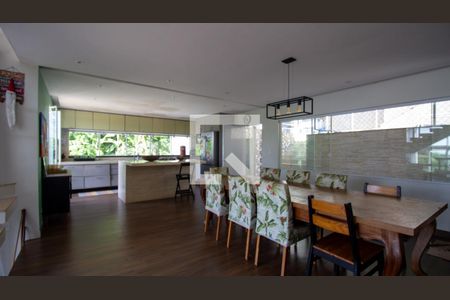 Sala de casa de condomínio à venda com 5 quartos, 350m² em Vargem Grande, Rio de Janeiro