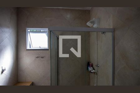 Casa de condomínio à venda com 350m², 5 quartos e 6 vagasBanheiro da Suíte 2