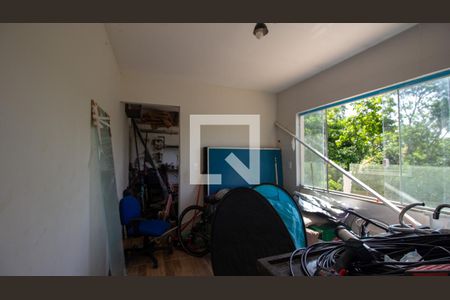 Casa de condomínio à venda com 350m², 5 quartos e 6 vagasEdícula