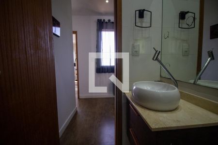 Casa de condomínio à venda com 350m², 5 quartos e 6 vagasBanheiro da Suíte 1