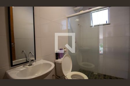 Casa de condomínio à venda com 350m², 5 quartos e 6 vagasBanheiro da Edícula