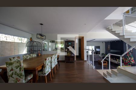 Sala de casa de condomínio à venda com 5 quartos, 350m² em Vargem Grande, Rio de Janeiro