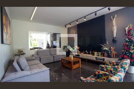 Sala de casa de condomínio à venda com 5 quartos, 350m² em Vargem Grande, Rio de Janeiro