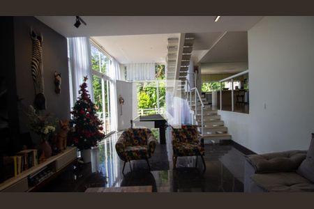 Sala de casa de condomínio à venda com 5 quartos, 350m² em Vargem Grande, Rio de Janeiro