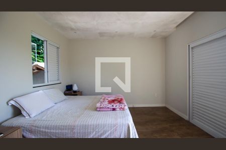 Casa de condomínio à venda com 350m², 5 quartos e 6 vagasSuíte 3