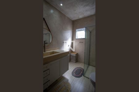 Casa de condomínio à venda com 350m², 5 quartos e 6 vagasBanheiro da Suíte 2