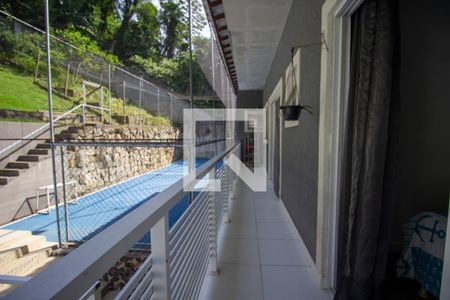 Casa de condomínio à venda com 350m², 5 quartos e 6 vagasSacada da Suíte 1 e 2