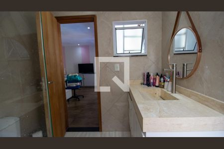 Casa de condomínio à venda com 350m², 5 quartos e 6 vagasBanheiro da Suíte 2