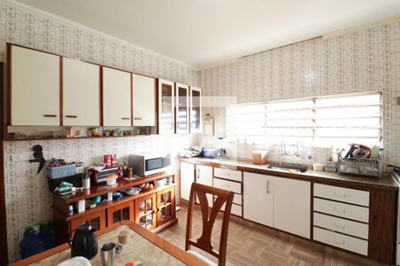 Casa à venda com 225m², 3 quartos e 3 vagas Casa à venda com 225m², 3 quartos e 3 vagasCozinha