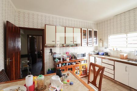 Casa à venda com 225m², 3 quartos e 3 vagas Casa à venda com 225m², 3 quartos e 3 vagasCozinha