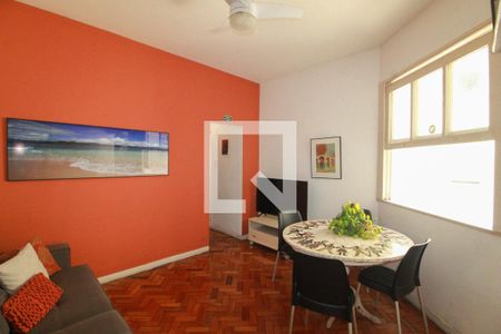 Sala de apartamento para alugar com 2 quartos, 53m² em Copacabana, Rio de Janeiro