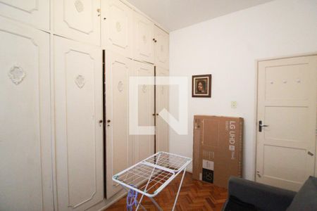 Quarto 1 de apartamento para alugar com 2 quartos, 53m² em Copacabana, Rio de Janeiro