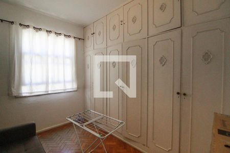 Quarto 1 de apartamento para alugar com 2 quartos, 53m² em Copacabana, Rio de Janeiro