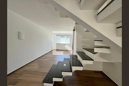 Sala de casa de condomínio à venda com 3 quartos, 88m² em Vargem Pequena, Rio de Janeiro