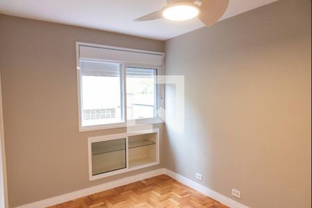 Apartamento para alugar com 84m², 2 quartos e 2 vagas Apartamento para alugar com 84m², 2 quartos e 2 vagasQuarto