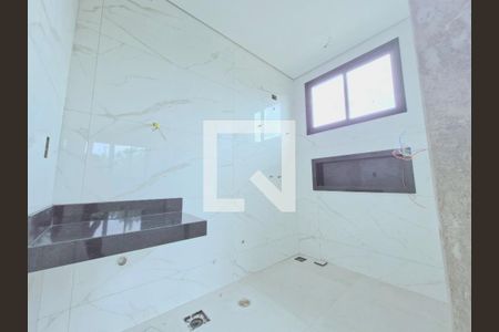 Casa de condomínio à venda com 417m², 4 quartos e 4 vagasBanheiro da Suíte 1