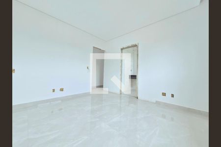 Casa de condomínio à venda com 417m², 4 quartos e 4 vagasSuíte 2