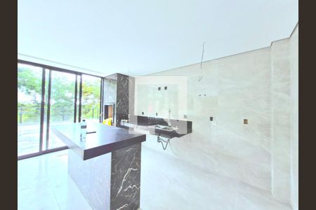 Casa de condomínio à venda com 417m², 4 quartos e 4 vagasCozinha