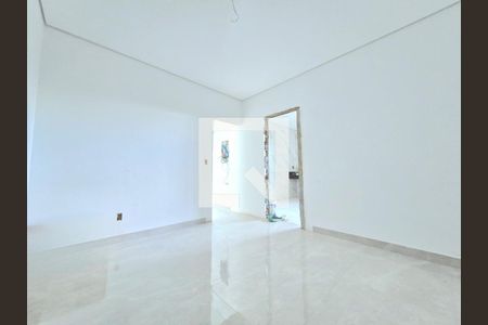 Casa de condomínio à venda com 417m², 4 quartos e 4 vagasSuíte 4