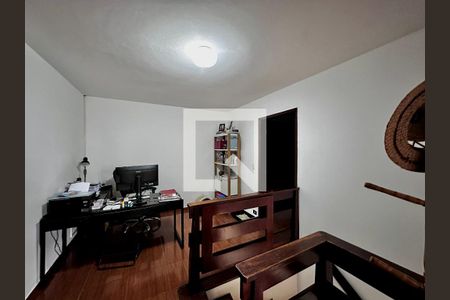 Casa à venda com 250m², 3 quartos e 4 vagas Casa à venda com 250m², 3 quartos e 4 vagasHall Quartos