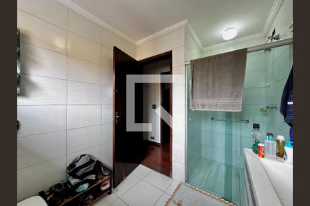 Casa à venda com 250m², 3 quartos e 4 vagas Casa à venda com 250m², 3 quartos e 4 vagasBanheiro Suíte 2