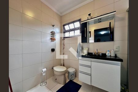 Casa à venda com 250m², 3 quartos e 4 vagas Casa à venda com 250m², 3 quartos e 4 vagasBanheiro Social