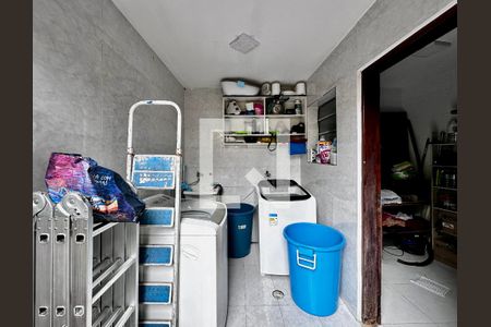 Casa à venda com 250m², 3 quartos e 4 vagas Casa à venda com 250m², 3 quartos e 4 vagasÁrea de Serviço