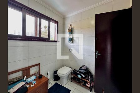 Casa à venda com 250m², 3 quartos e 4 vagas Casa à venda com 250m², 3 quartos e 4 vagasBanheiro Suíte 2