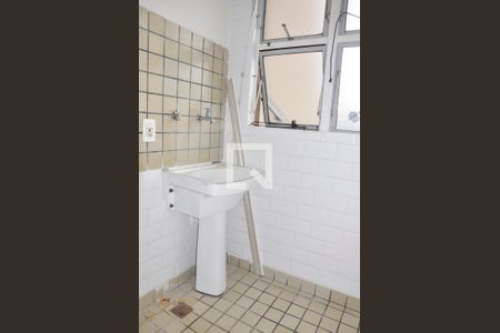 Apartamento para alugar com 65m², 3 quartos e 1 vagaÁrea de Serviço