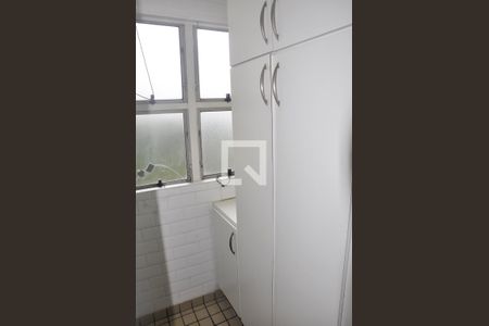 Apartamento para alugar com 65m², 3 quartos e 1 vagaÁrea de Serviço