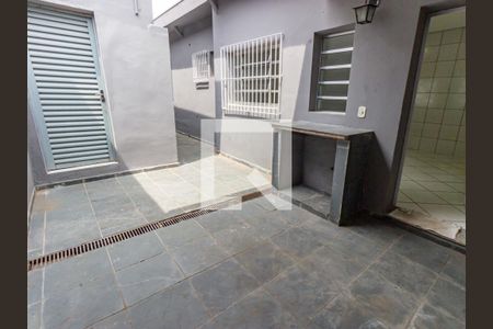 Casa à venda com 256m², 3 quartos e 3 vagasÁrea de Serviço e Quintal