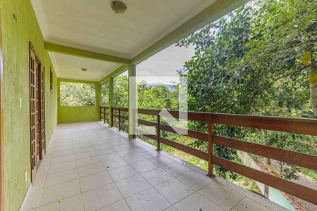 Casa à venda com 1000m², 6 quartos e 7 vagasVaranda 2